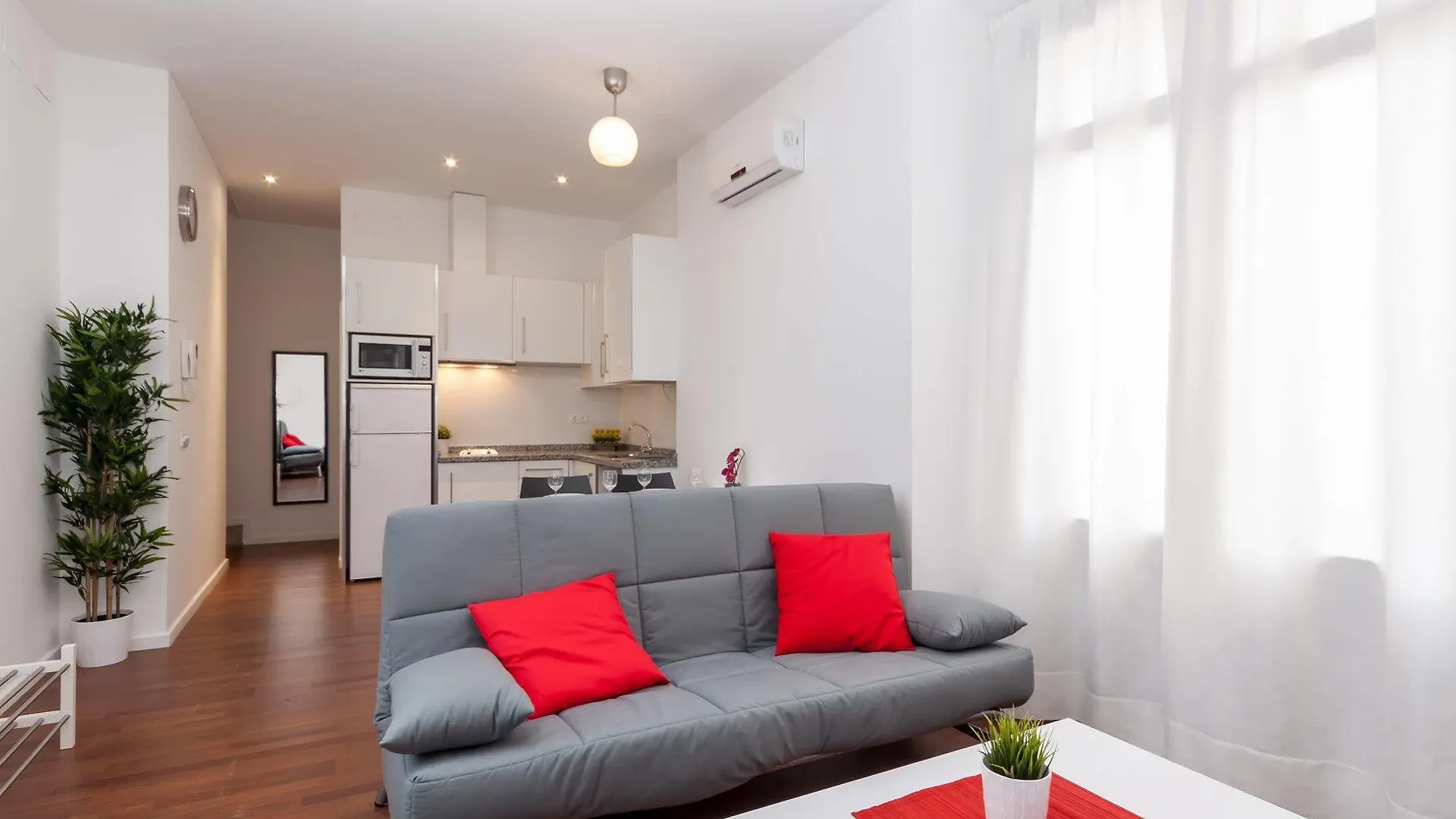 Feelathome Merced Apartments Málaga Spanien