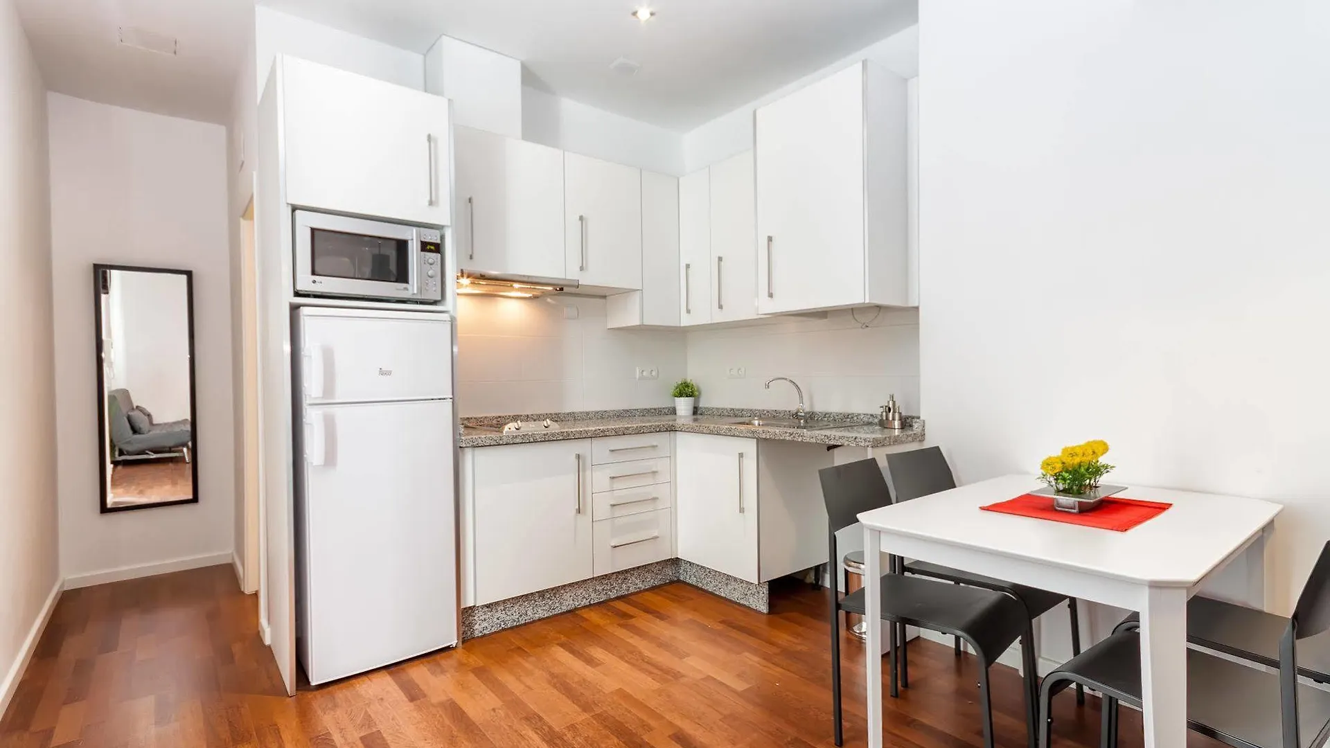 Feelathome Merced Apartments Málaga Spanien